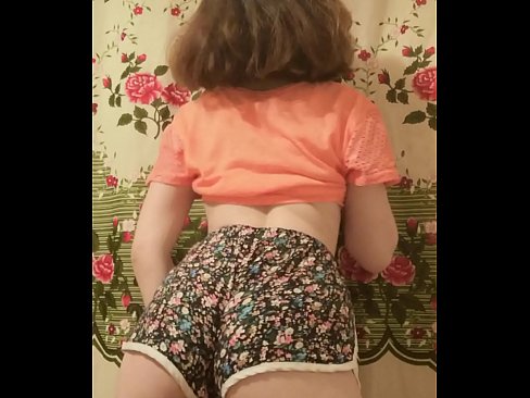 ❤️ Sexy jong baba wat haar kortbroek op kamera uittrek ❤ Porno by ons